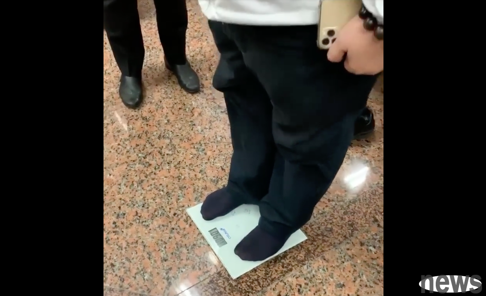 立委蔡易餘體重破百，黨主席蔡英文下令蔡易餘要在3個月內減重至100公斤以下，笑說否則將「開除黨籍」。

圖／截自桃園市長鄭文燦臉書 